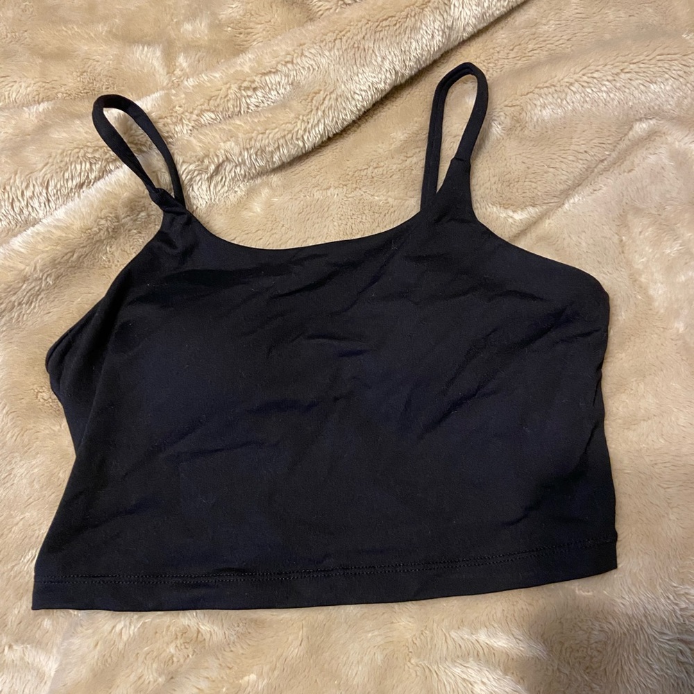 Black sports bra tank